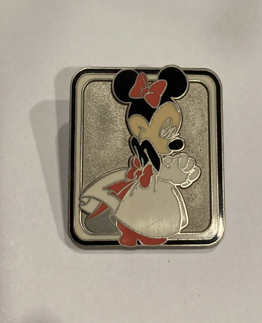 Disney Pin 13479 Formal Minnie Mouse Cast Lanyard No Hidden Mickey 2002