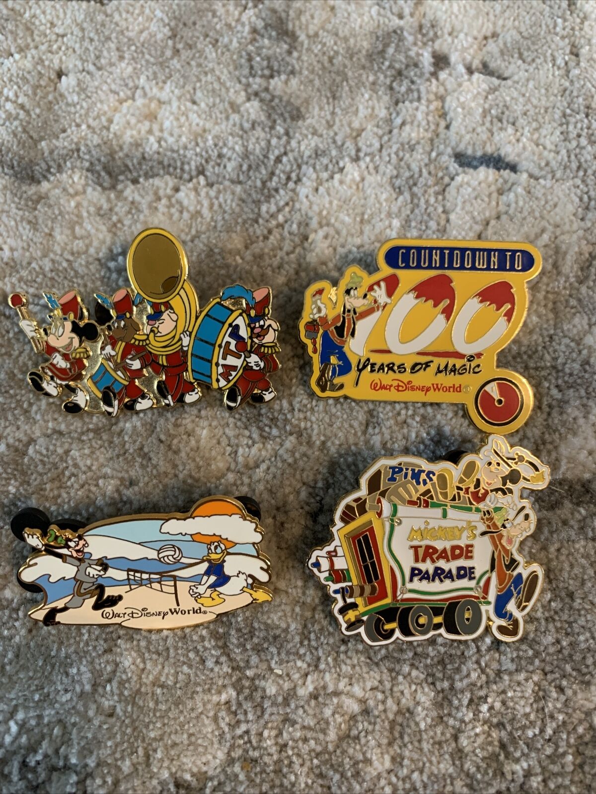 4 Walt Disney World Pins - Mickey’s Trade Parade - Minnie Mouse And Friends #18