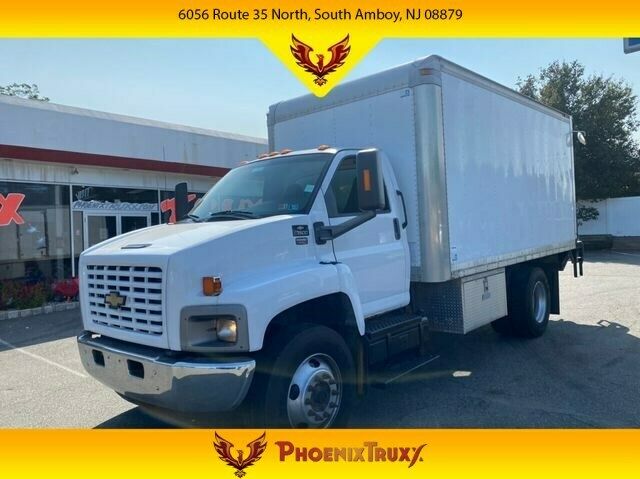 2006 Chevrolet C7500 C7c042 2dr Regular Cab Lb Chassis 2006 Chevrolet C7500, White With 141208 Miles Available Now!